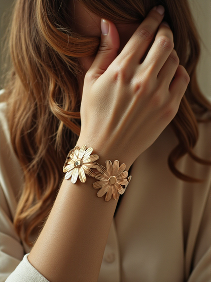 Golden Daisy Bloom Bracelet