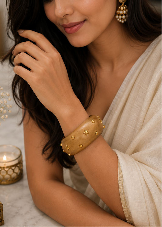 Star Stud Wooden Bangle