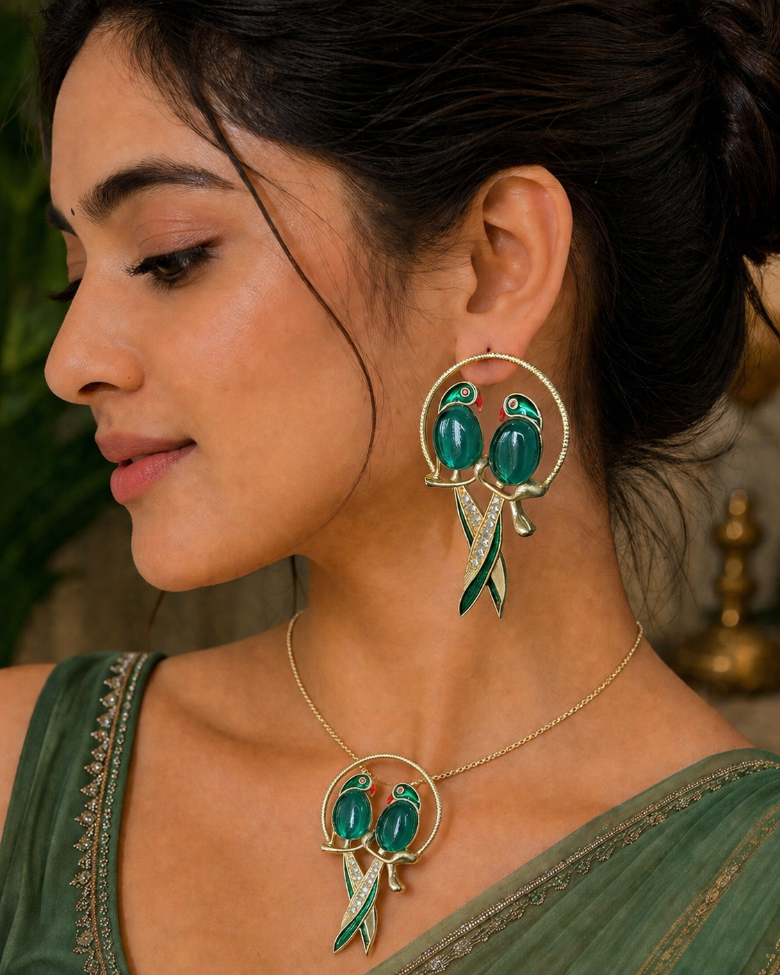 Twin Parrot Pendant Necklace Set