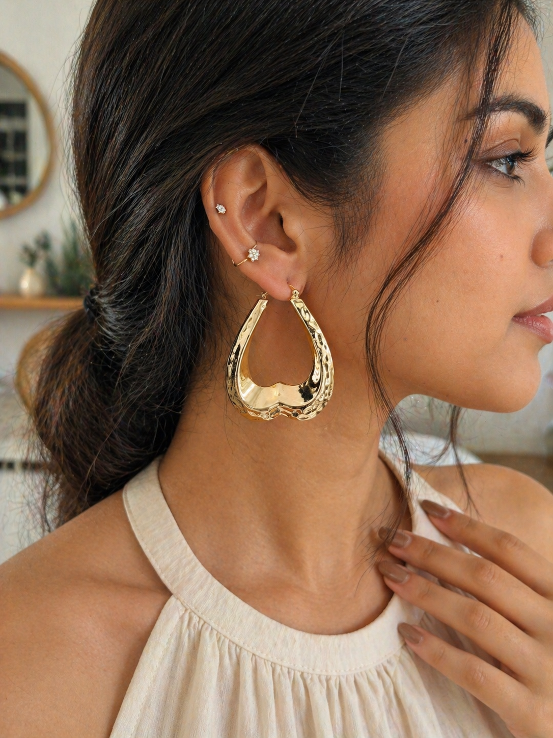 Golden Heart Curve Hoops