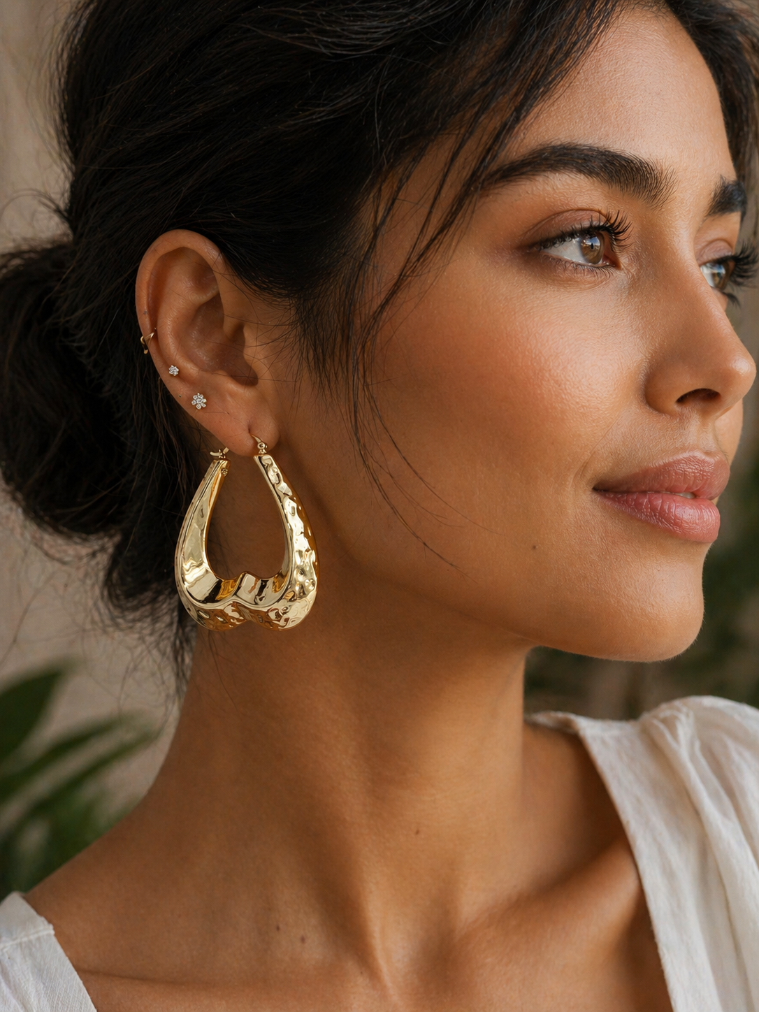 Golden Heart Curve Hoops