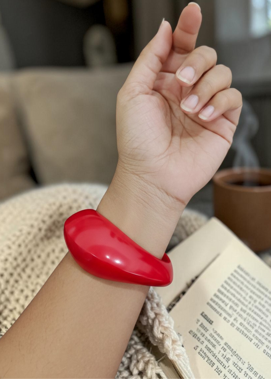 Red Tapered Resin Bangle