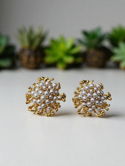 CLUSTER PEARL EARRINGS