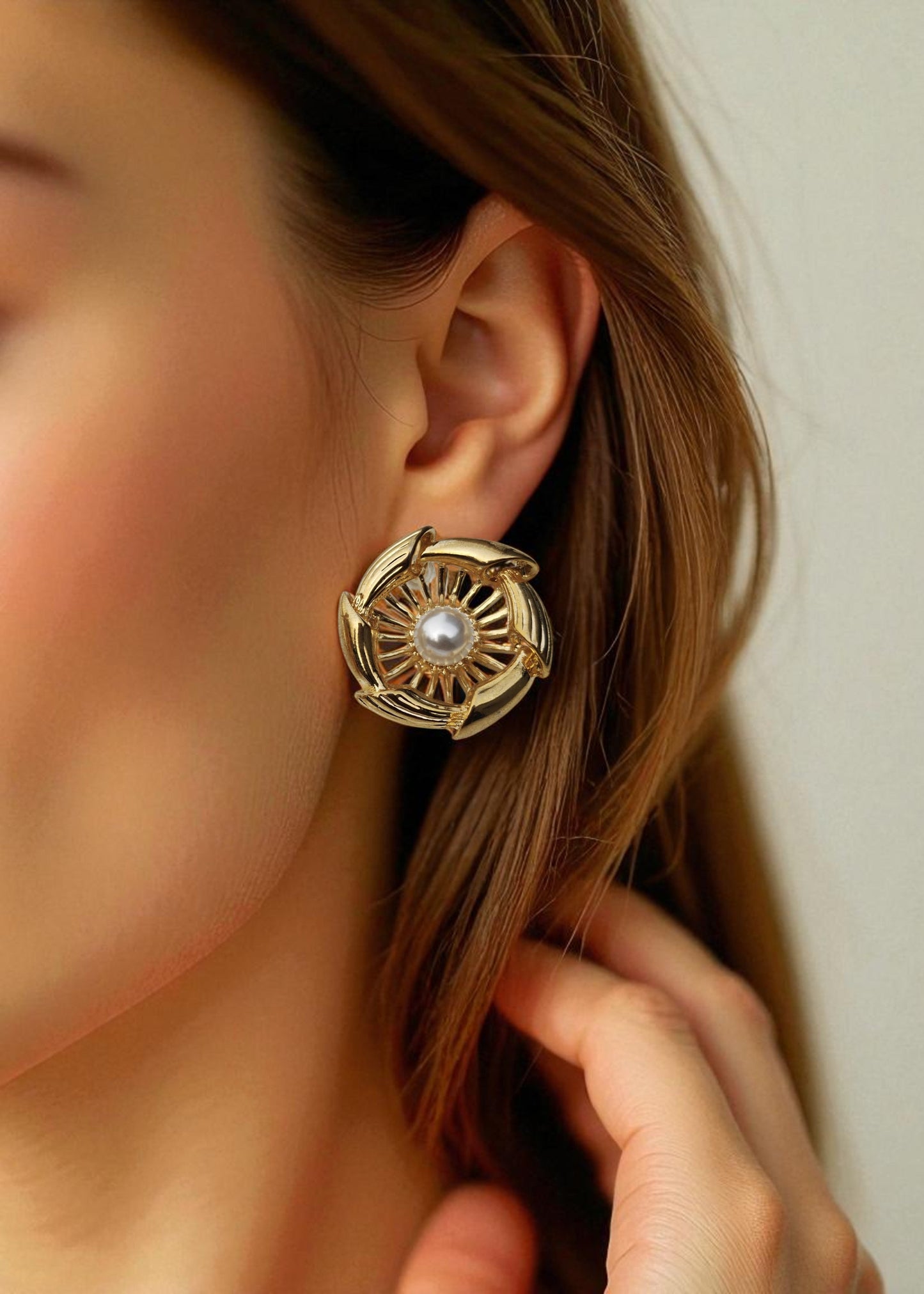 GOLDEN PEARL EARRINGS